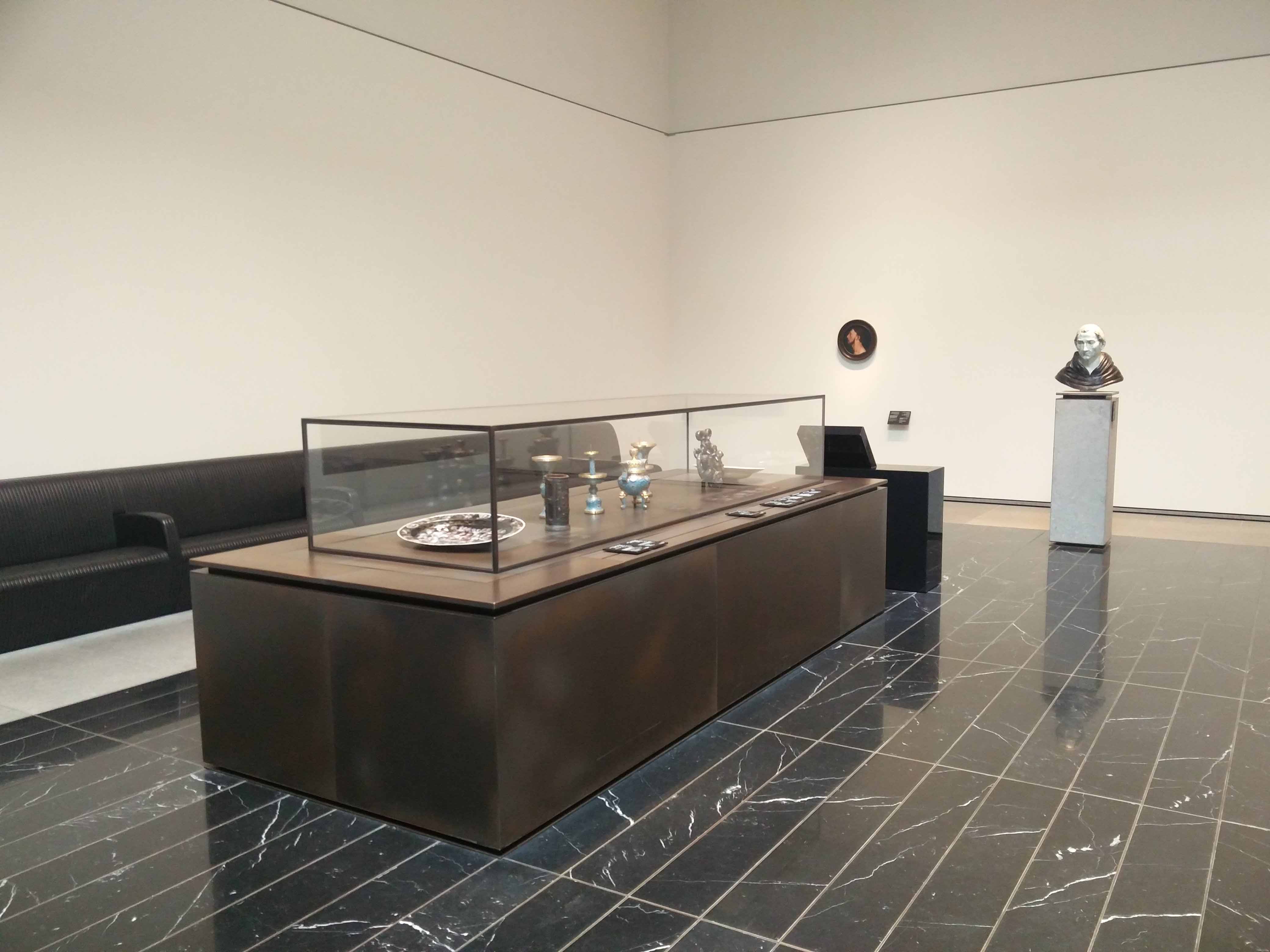 Louvre Abu Dhabi display elements finished in VeroMetal Bronze